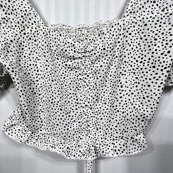 crop top - Picture 4 of 8